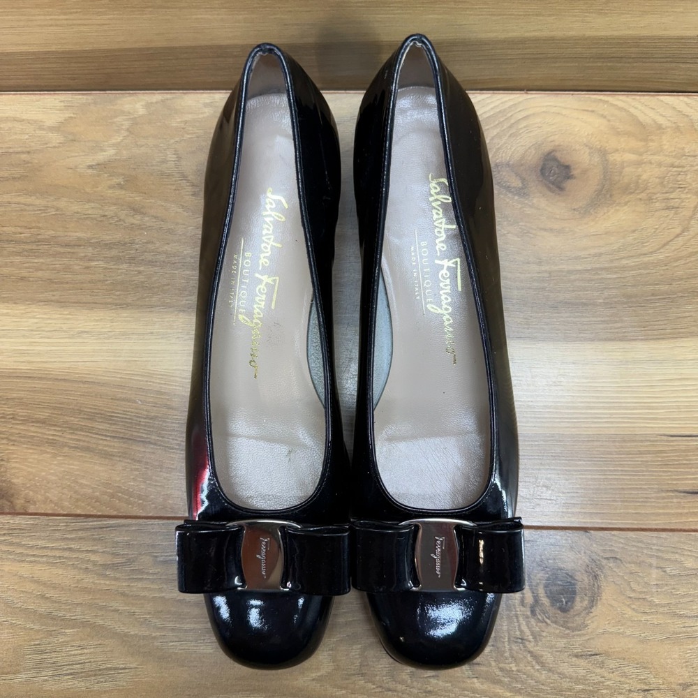 Salvatore Ferragamo Vara Bow Pump 6.5 AAAA Patent Leather Low Heel Formal Church